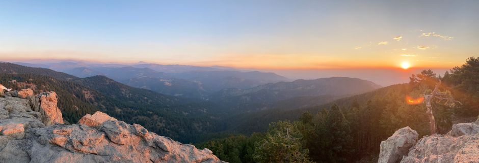 A First-Timer's Guide to Bouldering at Flagstaff Mountain